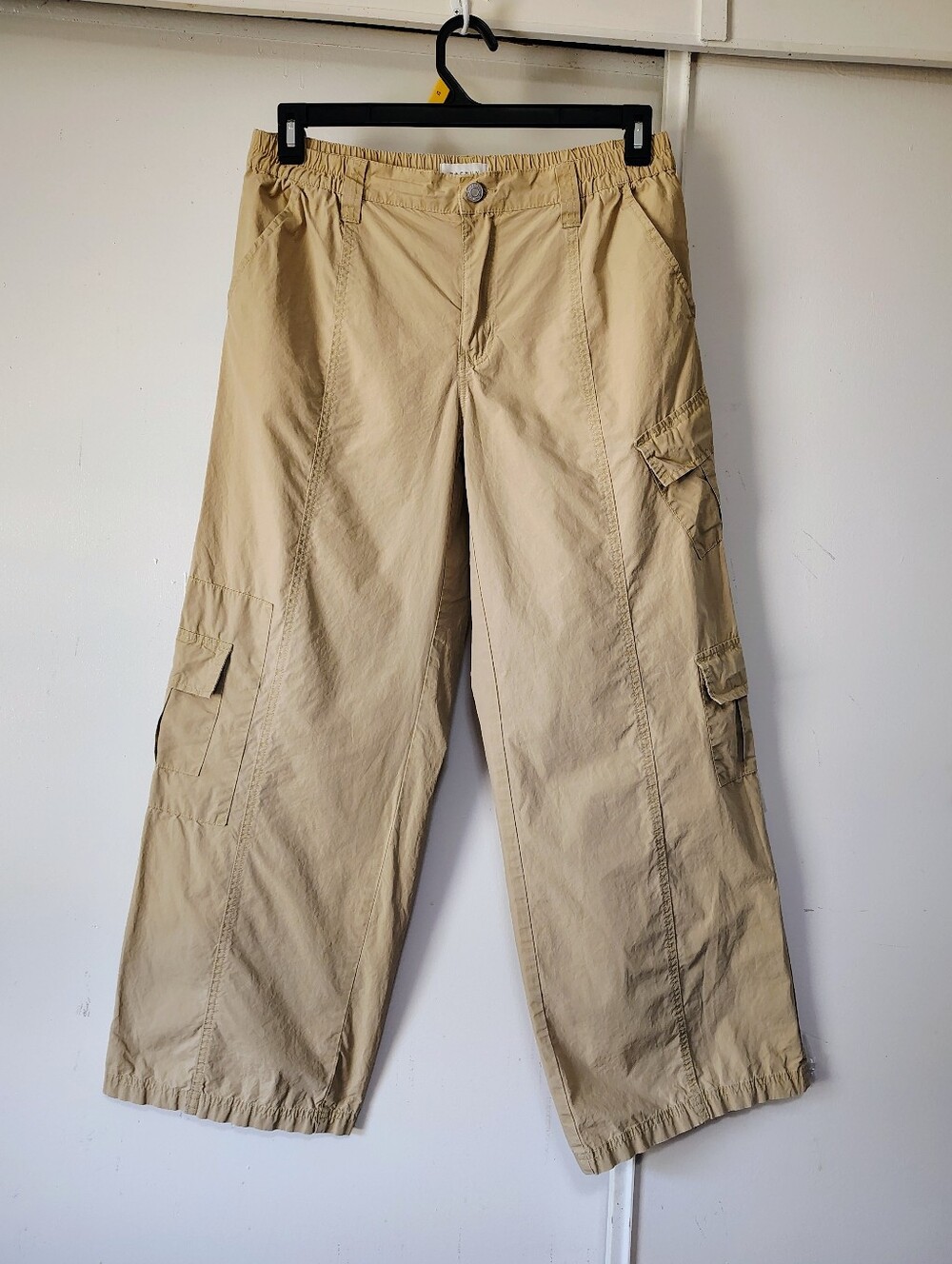 Pacsun Low Rise Puddle Wide Leg Cargo Pants Khaki Women's Elastic Waist size M. - Picture 2 of 16